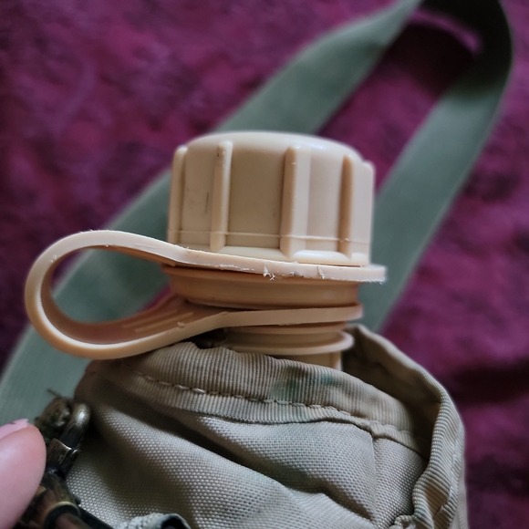 Collapsible Military Water Canteen Bottle with Cover and Sling - Picture 11 of 15